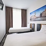 Easyhotel Centre Hotel