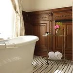 Fleur De Hotel 4*