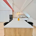 Duplex Design & Elegant Au Coeur De