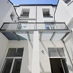 Toison D'or & Saunna 2 Apartment *