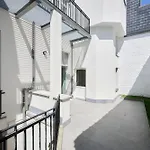 Apartment Toison D'or & Saunna 2 *