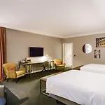 Hilton Grand Place Szálloda 4*