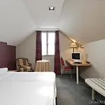 9hotel Sablon