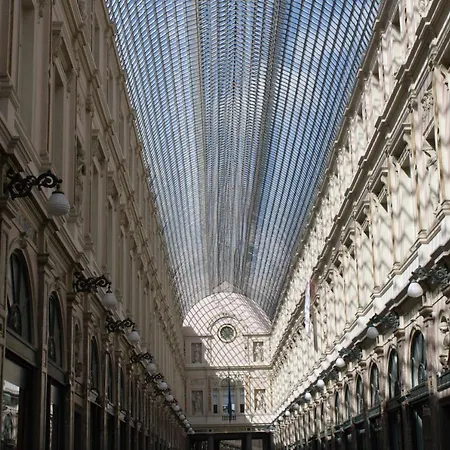 Hotel Aris Grand Place