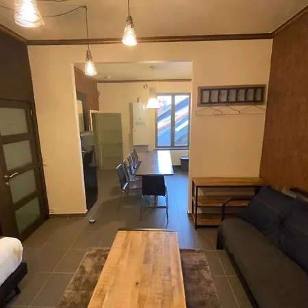 J和r布鲁塞尔市公寓