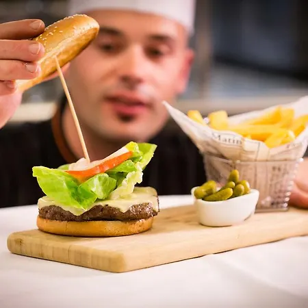 Courtyard By Marriott Brussels Hotel 4*