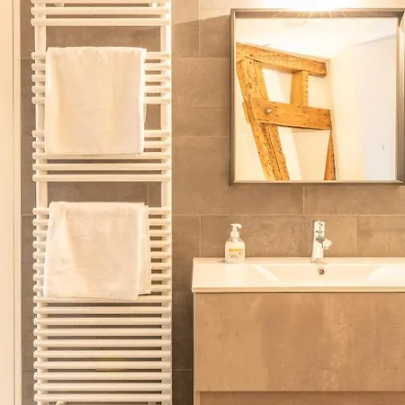 Spacious Modern Appartments In The Heart Of Apartman Brüsszel