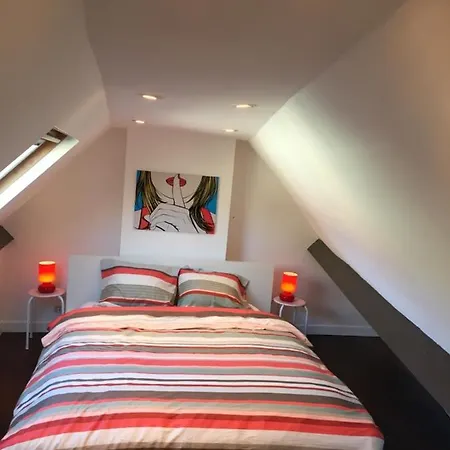 Apartment Charmante Maison Arriere A Uccle *
