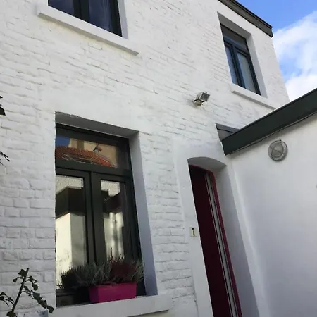 Charmante Maison Arriere A Uccle Apartment