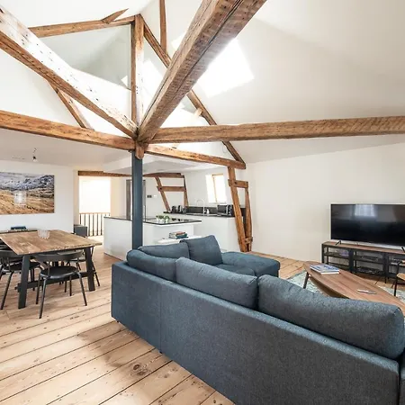 Apartman Spacious Modern Appartments In The Heart Of