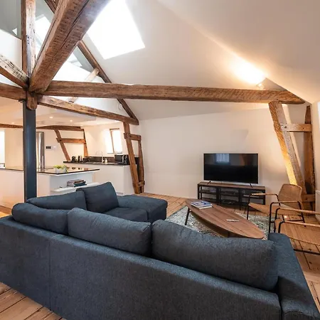 Apartman Spacious Modern Appartments In The Heart Of *