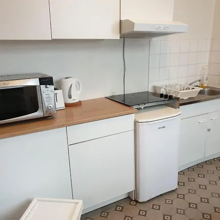 Group 2 Bedroom For 5