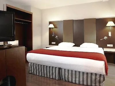 Nh Louise Hotel 4*