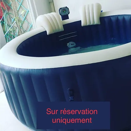 New 1 Bedroom In The Center Of With Jacuzzi By Reservation *