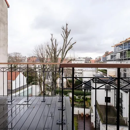 Fabulous In Chatelain Area *