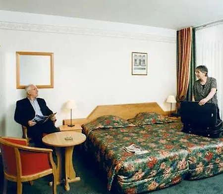 Floris Hotel Grand Place فندق 3*