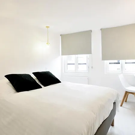 Urban Walls Bed & Breakfast
