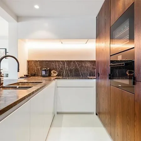Charlemagne Appartement Brussels شقة بروكسل