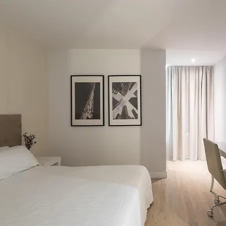 Latroupe Grand Place Otel Brüksel