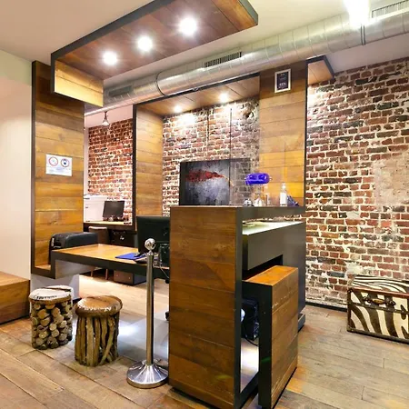Boutique Saint-gery Hotell 3*