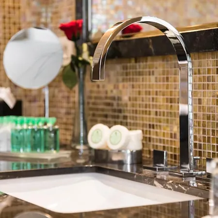 Warwick Grand-place Otel Brüksel