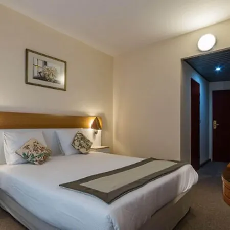 Slina Hotell