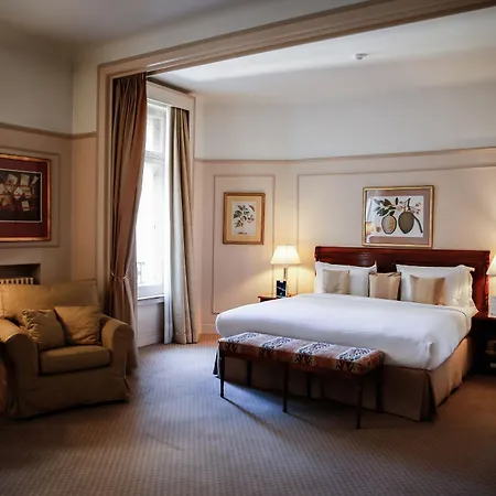 فندق لو بلازا