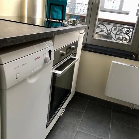 Apartman Great 3 Bedrooms/ 3 Bathrooms In The Heart Of Eu Area