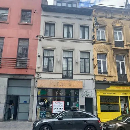 Charming Near Avenue Louise 브뤼셀