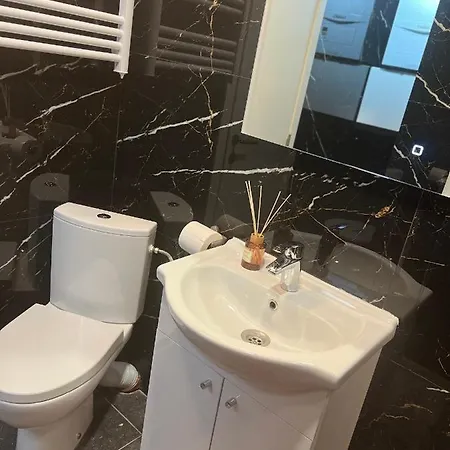 Apartman Exclusive Two-level With Private Terrace On The Canal Brüsszel