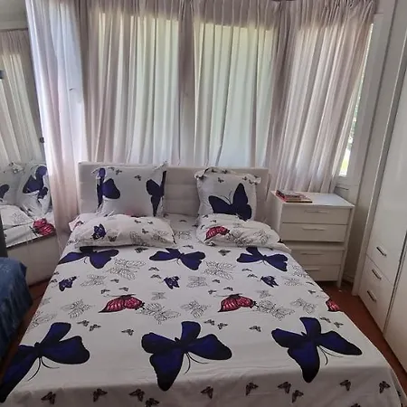 Апартаменты Apartamento Familiar Брюссель