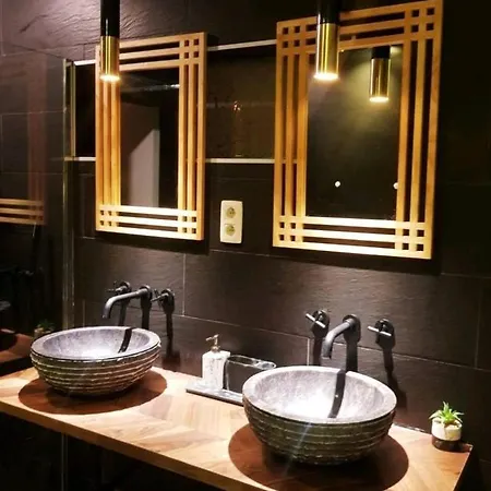 アパート Beautiful Duplex In The Center Of *