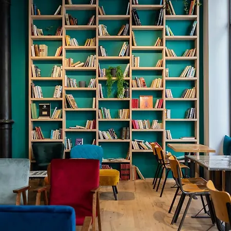 Aris Grand Place Hotel 3*