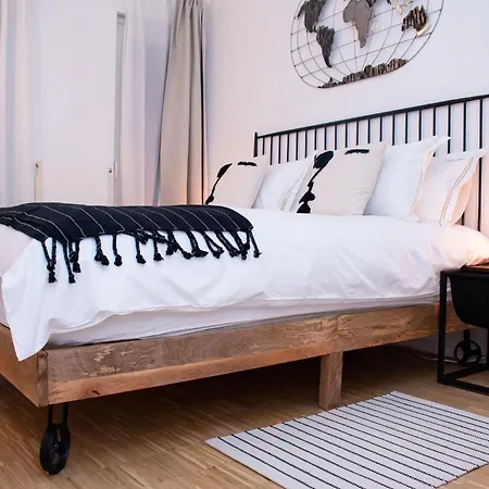 R213 Residences Botanique Apartman