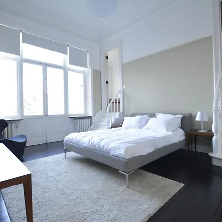 Apartment Chic *