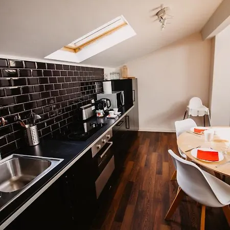 Beautiful In Porte De Namur בריסל