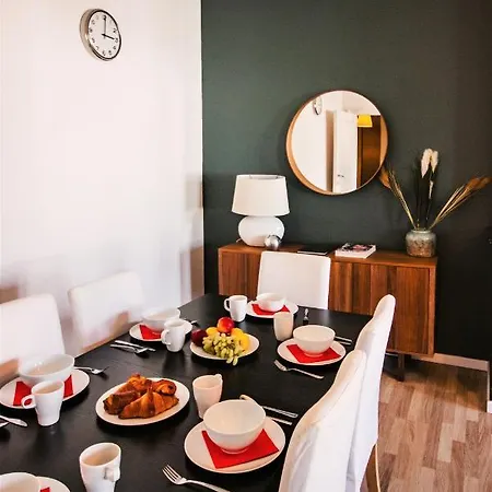 Beautiful In Porte De Namur *