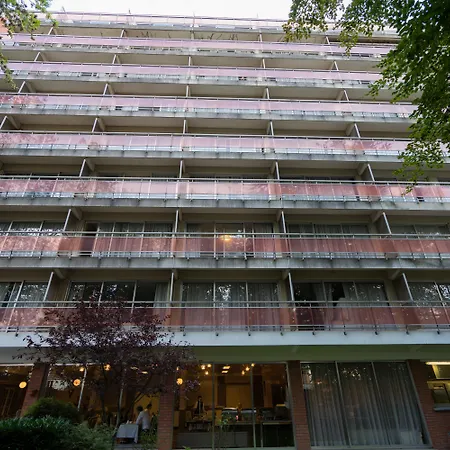 Szálloda First Euroflat 4*