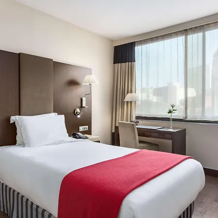 Nh Louise Hotel 4*