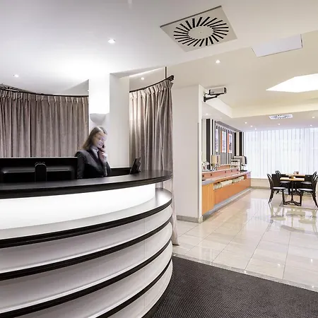 Hotel Aris Grand Place 3*