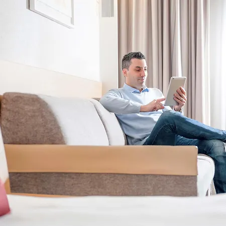 Novotel Off Grand Place Bruksela