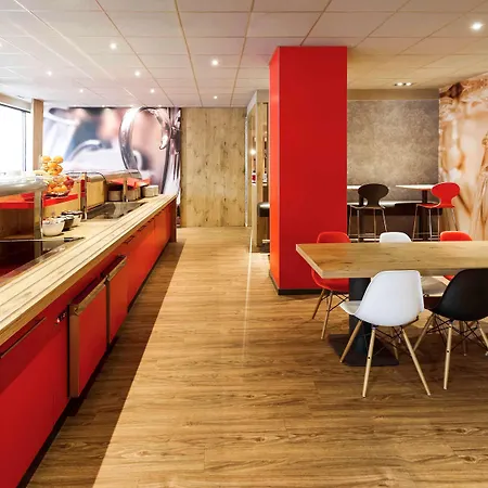 Hotel Ibis Centre 3*