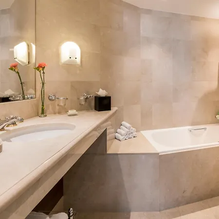 Otel Warwick Grand-place