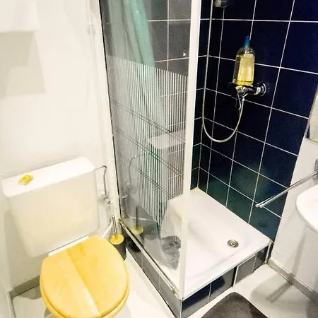 Private Flat Just A Stone's Throw From Flagey *