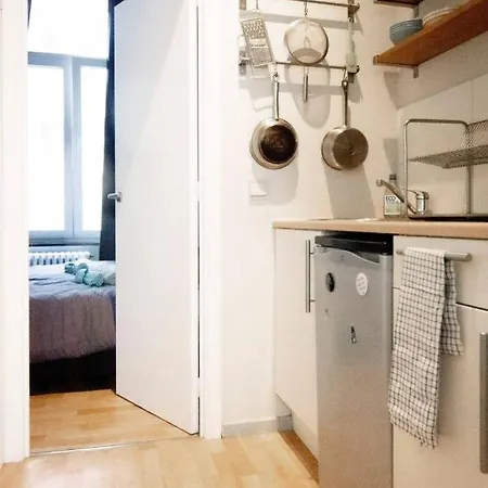 Apartment Private Flat Just A Stone's Throw From Flagey