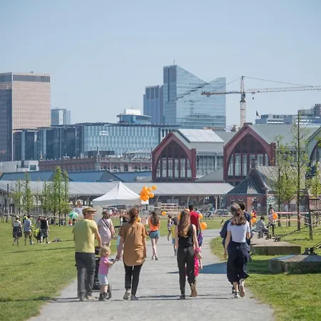 Center Luxe Tours Et Taxi Homestay Brussels