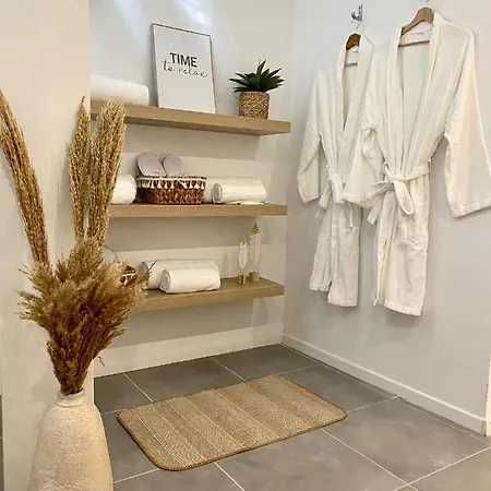 Apartamento Superbe Près De Avec Privé