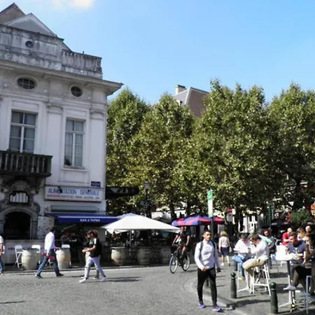 Cosy Nest In Historical Center