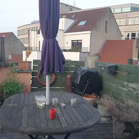 Apartman Lovely 2 Bedroom Penthouse With Terrace Brüsszel
