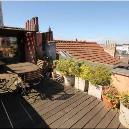 Apartman Lovely 2 Bedroom Penthouse With Terrace *